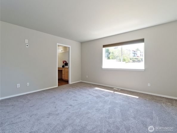 2409 NE 11th Court, Renton WA 98056