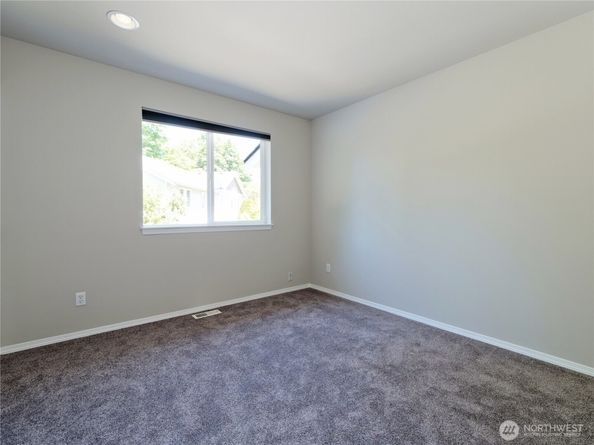 2409 NE 11th Court, Renton WA 98056