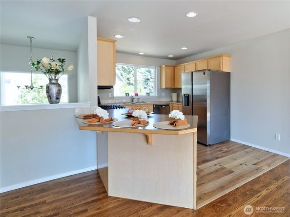 2409 NE 11th Court, Renton WA 98056