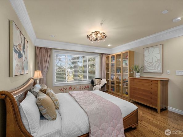 5325 145th Place SE, Bellevue WA 98006