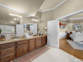 5325 145th Place SE, Bellevue WA 98006