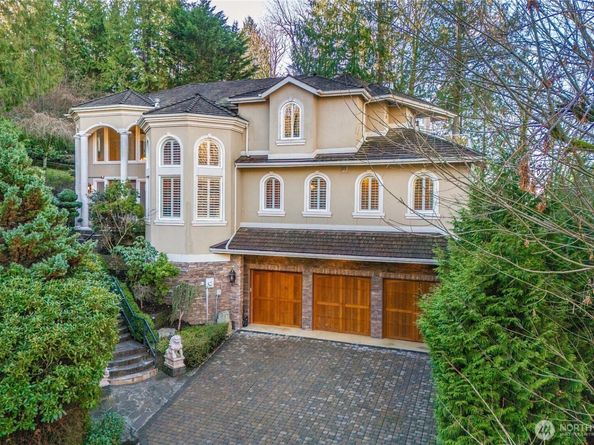 5325 145th Place SE, Bellevue WA 98006