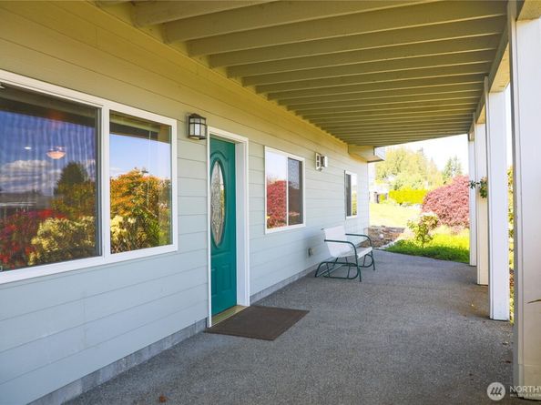 8151 E Seaview Drive, Port Orchard WA 98366