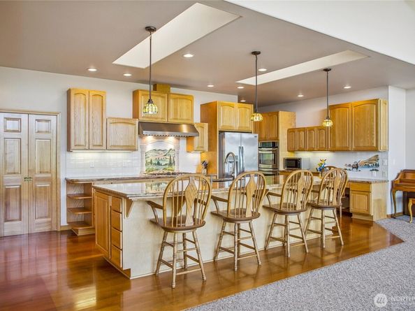 8151 E Seaview Drive, Port Orchard WA 98366