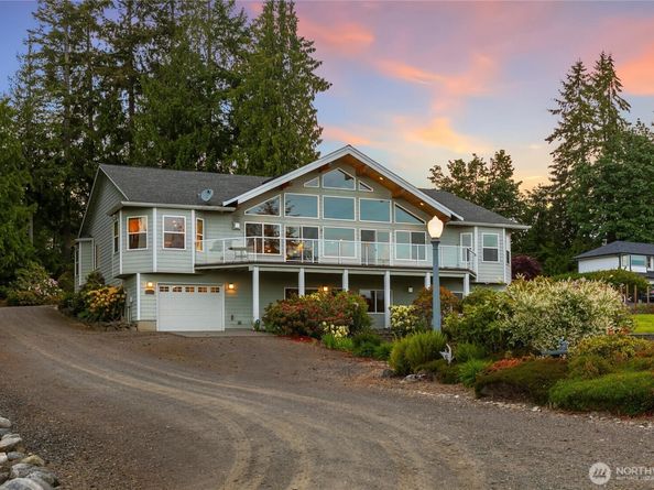 8151 E Seaview Drive, Port Orchard WA 98366