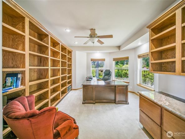 8151 E Seaview Drive, Port Orchard WA 98366