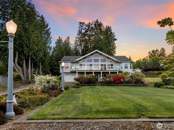 8151 E Seaview Drive, Port Orchard WA 98366