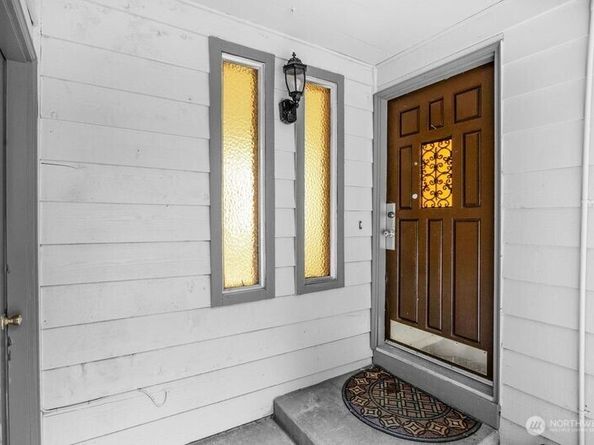 19029 56th Lane NE, Kenmore WA 98028