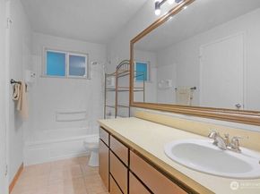 19029 56th Lane NE, Kenmore WA 98028