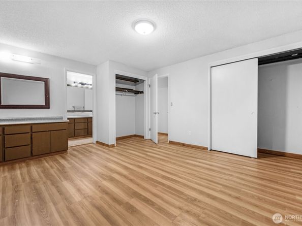 19029 56th Lane NE, Kenmore WA 98028