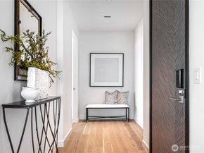 838 Avenue Square NE 2602, Bellevue WA 98004