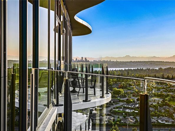 838 Avenue Square NE 2602, Bellevue WA 98004