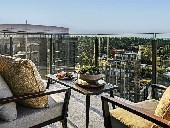838 Avenue Square NE 2602, Bellevue WA 98004