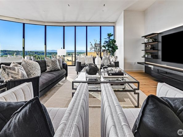 838 Avenue Square NE 2602, Bellevue WA 98004