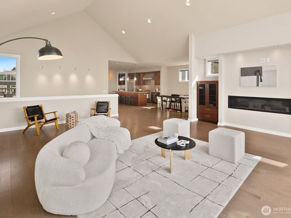1311 Palm Ave SW, Seattle WA 98116