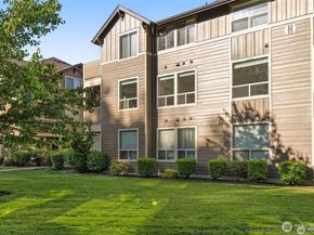 1900 Weaver Road F102, Snohomish WA 98290