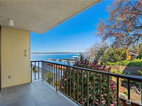 4561 Lake Washington Boulevard NE 203, Kirkland WA 98033