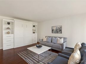 4561 Lake Washington Boulevard NE 203, Kirkland WA 98033