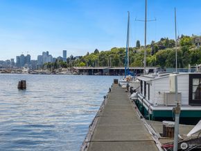 1101 N Northlake Way 41, Seattle WA 98103