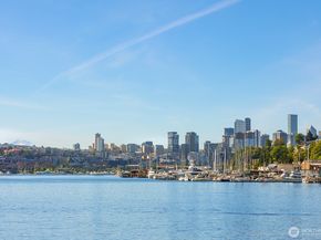 1101 N Northlake Way 41, Seattle WA 98103