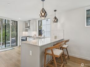 8638 39th Avenue S, Seattle WA 98118
