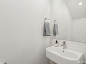 8638 39th Avenue S, Seattle WA 98118