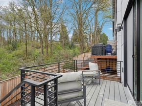 8638 39th Avenue S, Seattle WA 98118