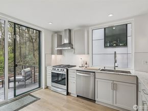 8638 39th Avenue S, Seattle WA 98118
