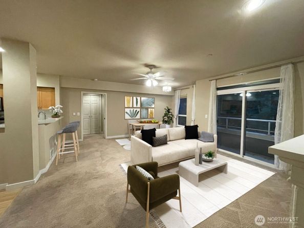925 110th Avenue NE 307, Bellevue WA 98004