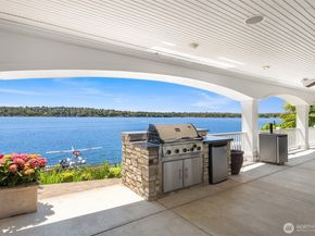 8233 W Mercer Way, Mercer Island WA 98040