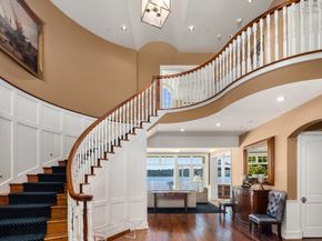 8233 W Mercer Way, Mercer Island WA 98040