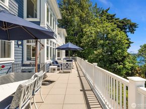 8233 W Mercer Way, Mercer Island WA 98040