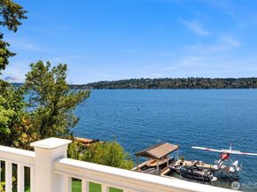 8233 W Mercer Way, Mercer Island WA 98040