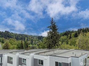 8904 NE 173rd Place A, Bothell WA 98011