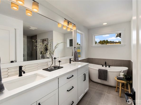 4132 220th Place SE, Bothell WA 98021