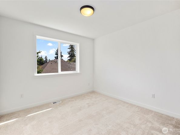 4132 220th Place SE, Bothell WA 98021