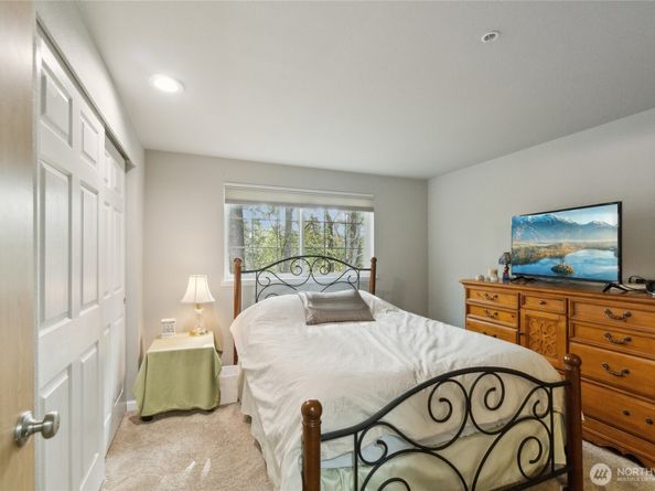 23321 Cedar Way J204, Mountlake Terrace WA 98043