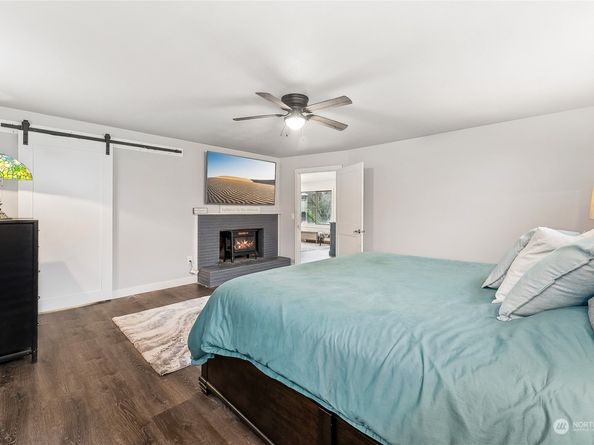 12504 SW 232nd Street, Vashon WA 98070