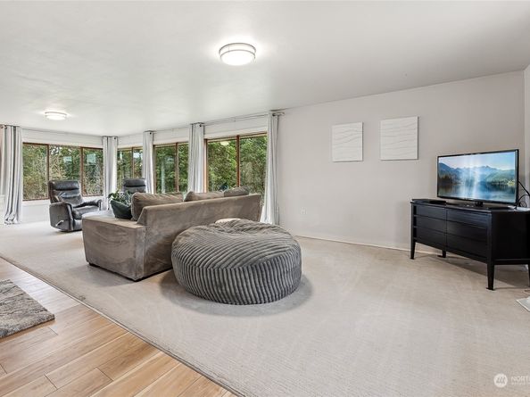 12504 SW 232nd Street, Vashon WA 98070