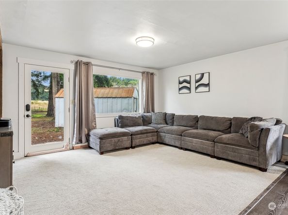 12504 SW 232nd Street, Vashon WA 98070