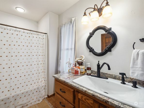 9009 Martin Avenue NW, Silverdale WA 98383