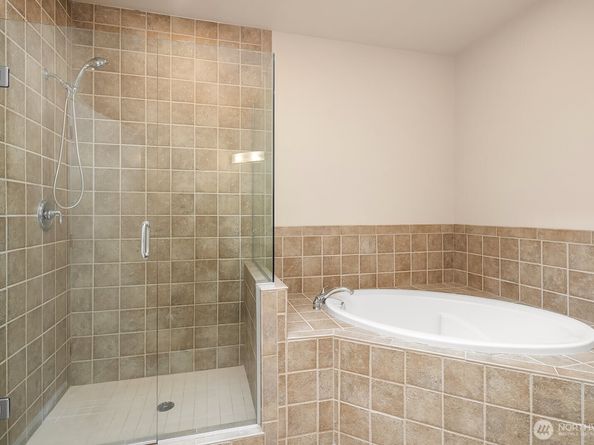 11004 NE 11th Street 606, Bellevue WA 98004