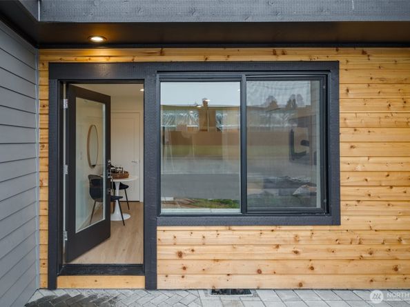 9217 A 14th Avenue NW, Seattle WA 98117