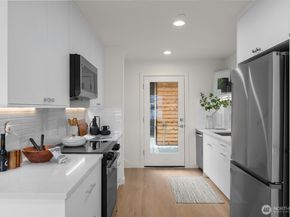 9217 A 14th Avenue NW, Seattle WA 98117