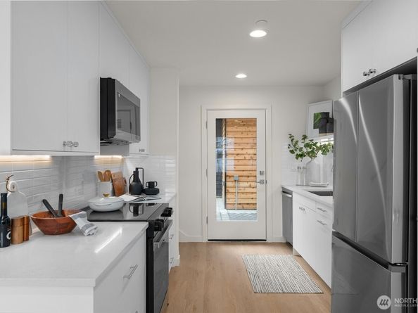 9217 A 14th Avenue NW, Seattle WA 98117