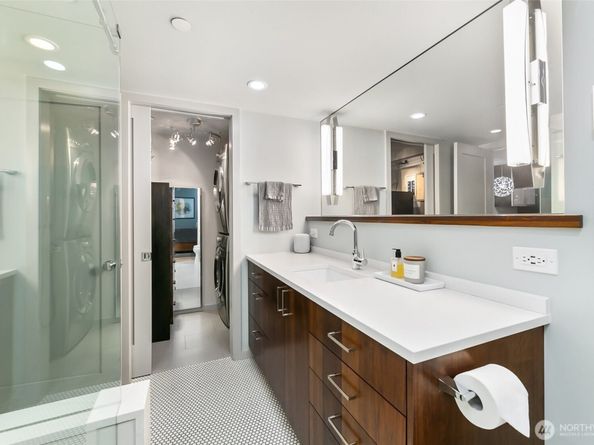 2621 2nd Avenue 1002, Seattle WA 98121