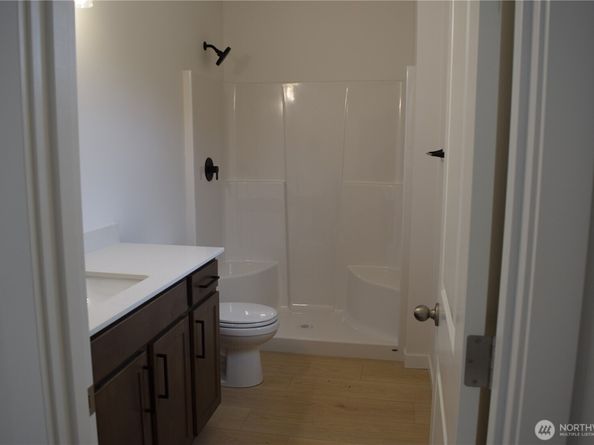 7081 E Bullseye Street, Port Orchard WA 98366