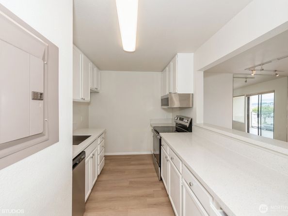 1221 Harbor Avenue SW 105, Seattle WA 98116