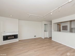 1221 Harbor Avenue SW 105, Seattle WA 98116