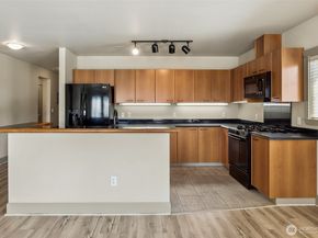 22226 6th Avenue S 206, Des Moines WA 98198